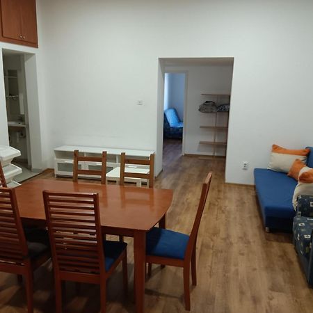 Big Cozy - Skyfall Apartment 3 Bdrm 6 Beds 1&Half Baths Будапешт Экстерьер фото