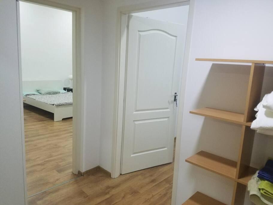 Big Cozy - Skyfall Apartment 3 Bdrm 6 Beds 1&Half Baths Будапешт Экстерьер фото
